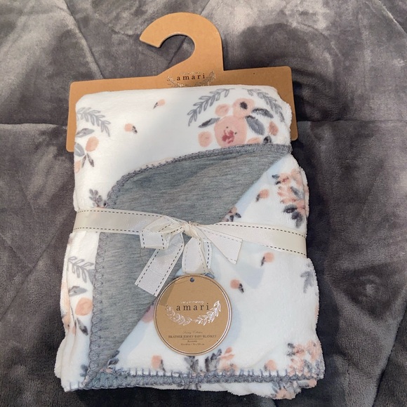 amari baby blanket